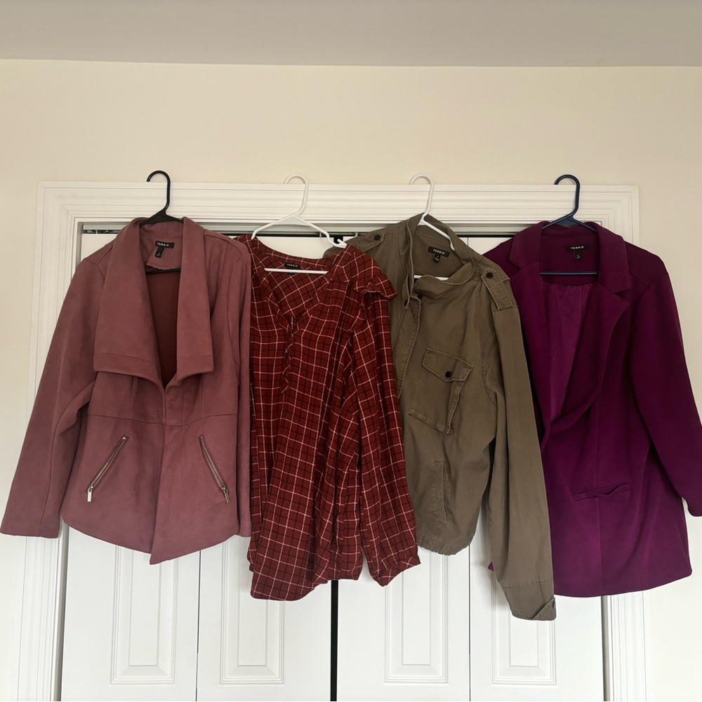 Torrid size 3 blazer + Jackets + Top
